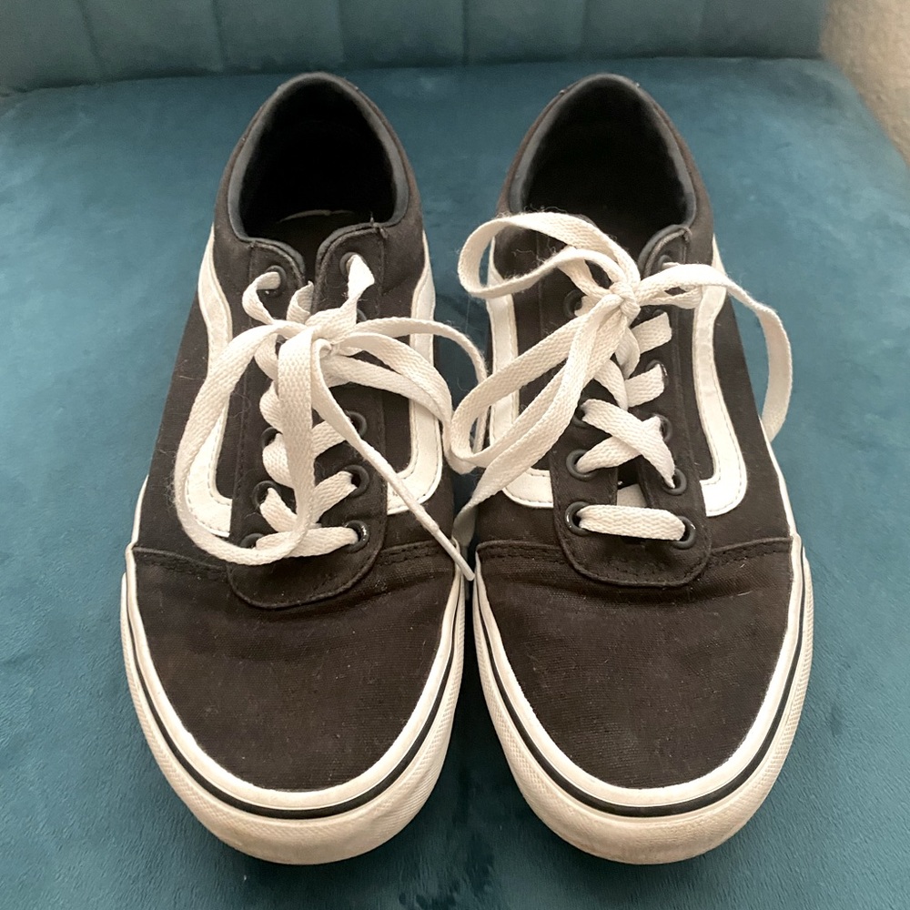 Vans old skool black with white stripe